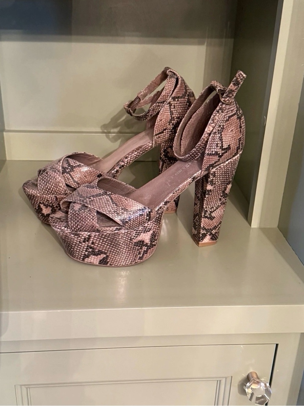 Jeffrey Campbell “Carmen” Sexy ‘70’s Studio 54 Vibe Snake-Print Platform Heels 9